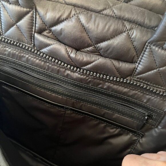 QUINCE TRANSIT QUILTED DUFFLE BAG - Picture 13 of 16